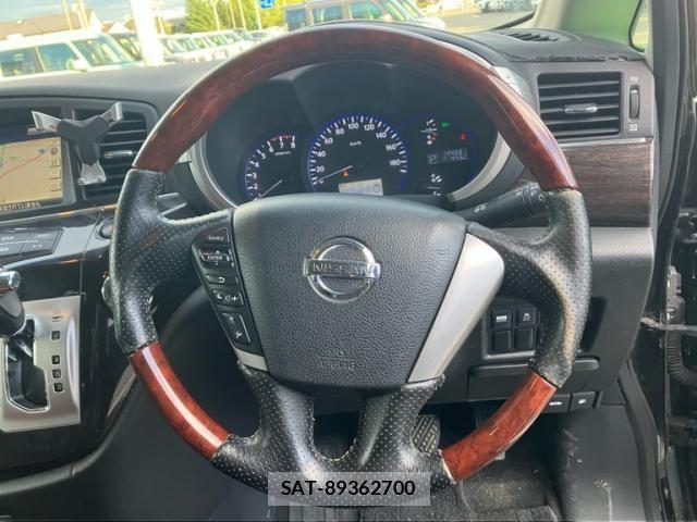 Nissan ELGRAND 2010-09 7357656-21