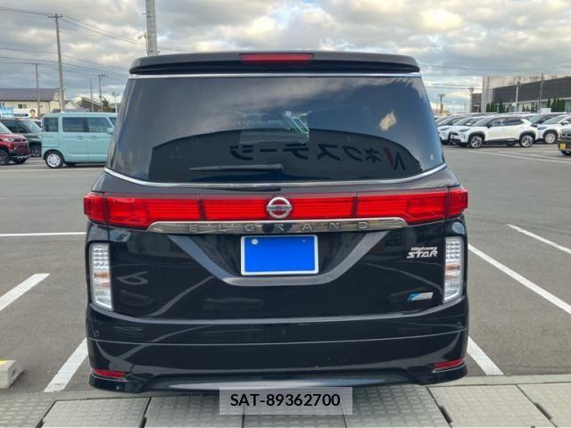 Nissan ELGRAND 2010-09 7357656-6