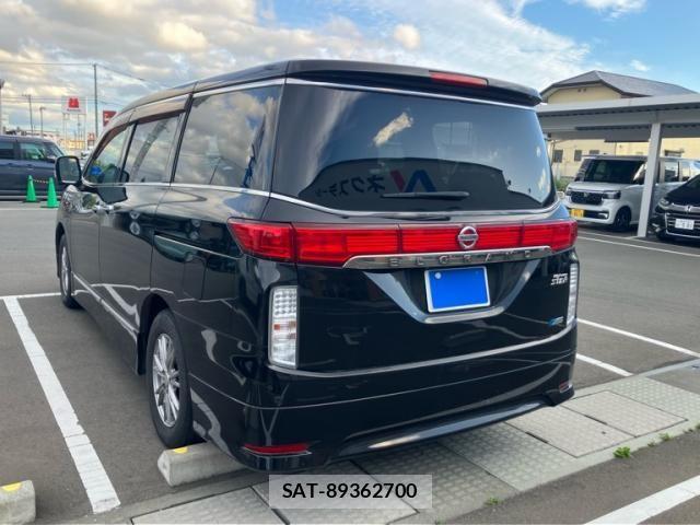 Nissan ELGRAND 2010-09 7357656-7