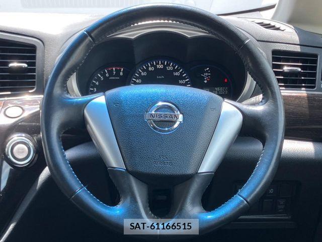 Nissan ELGRAND 2013-05 7392065-11