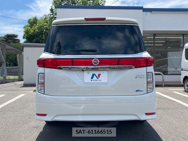 Nissan ELGRAND 2013-05 7392065-15