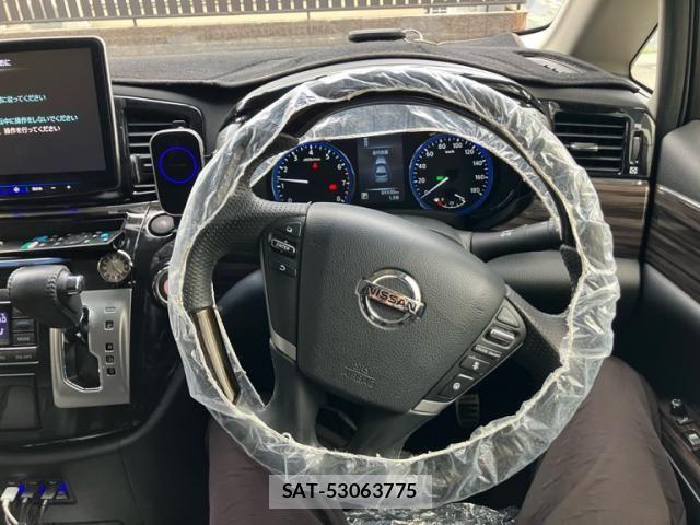 Nissan ELGRAND 2020-03 7392054-17