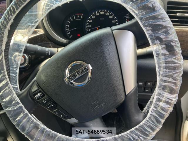 Nissan ELGRAND 2013-01 7392069-12