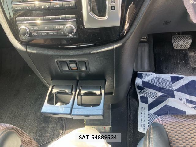Nissan ELGRAND 2013-01 7392069-17