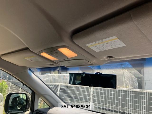 Nissan ELGRAND 2013-01 7392069-18
