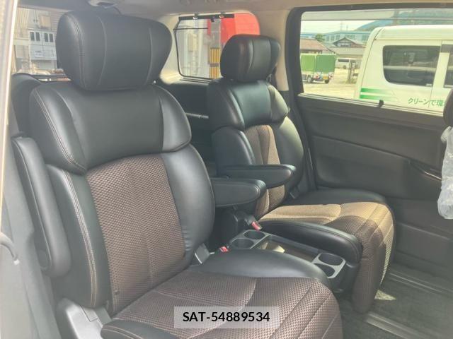 Nissan ELGRAND 2013-01 7392069-22