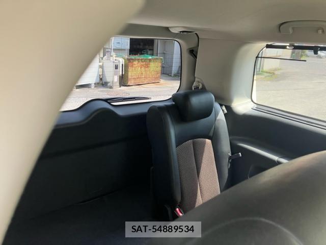 Nissan ELGRAND 2013-01 7392069-25
