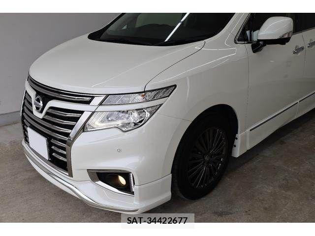Nissan ELGRAND 2018-10 7392061-9