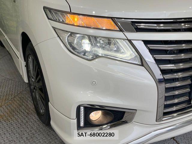 Nissan ELGRAND 2017-08 7392053-12