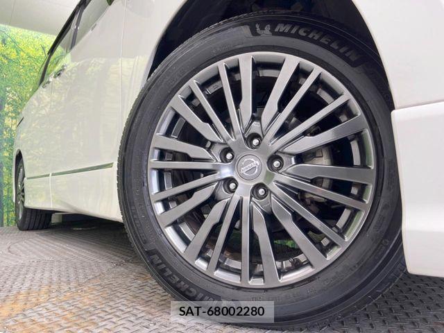 Nissan ELGRAND 2017-08 7392053-13