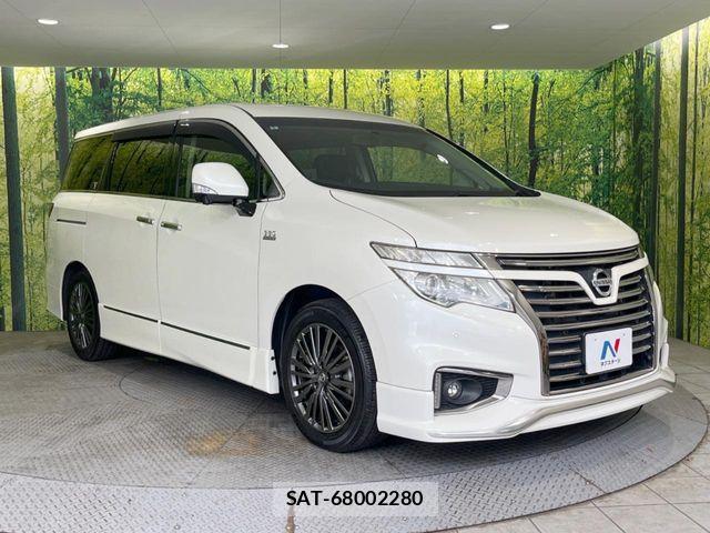 Nissan ELGRAND 2017-08 7392053-16