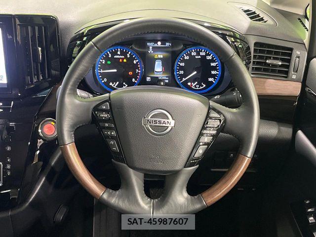 Nissan ELGRAND 2021-02 7392046-11