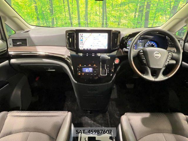 Nissan ELGRAND 2021-02 7392046-1