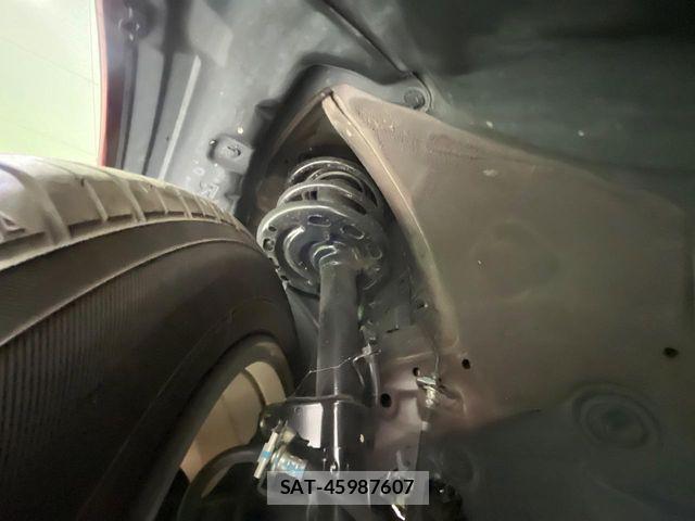 Nissan ELGRAND 2021-02 7392046-19
