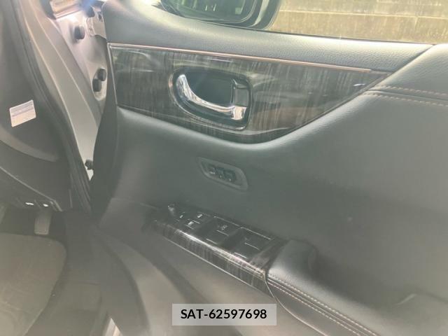 Nissan ELGRAND 2014-01 7392068-9