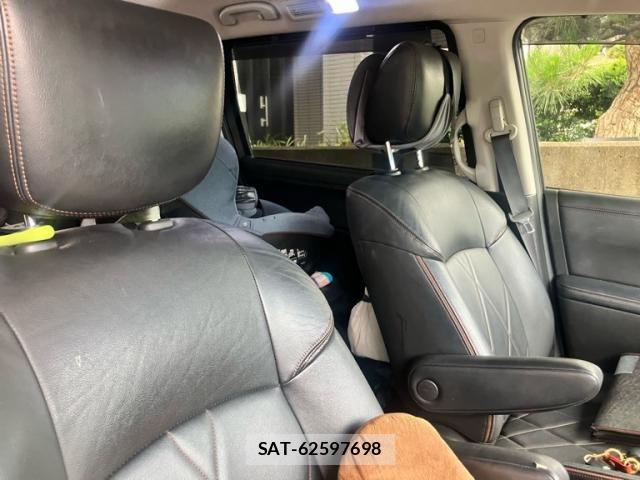 Nissan ELGRAND 2014-01 7392068-12