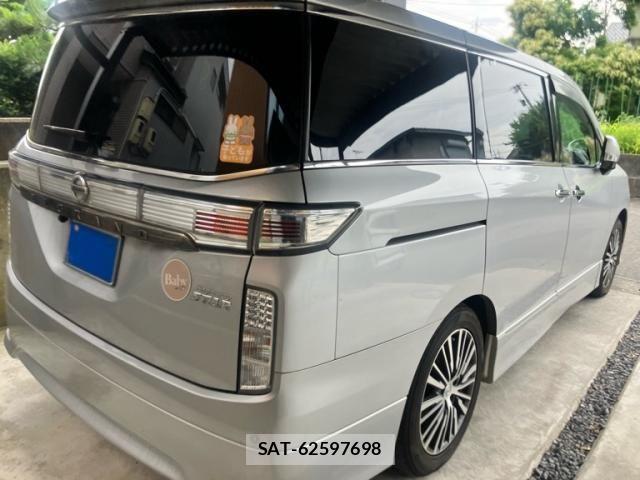 Nissan ELGRAND 2014-01 7392068-3