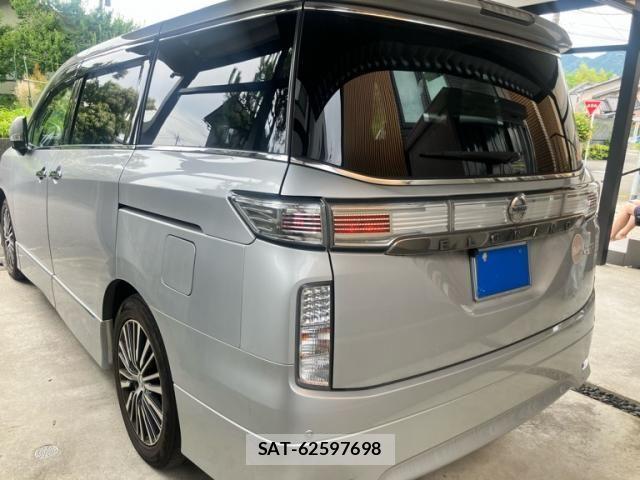 Nissan ELGRAND 2014-01 7392068-4