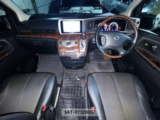 Nissan ELGRAND 2010-07 7392066-1