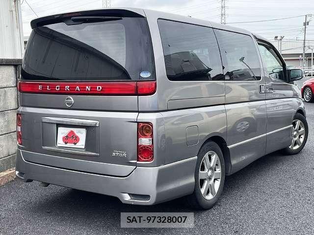 Nissan ELGRAND 2010-07 7392066-2