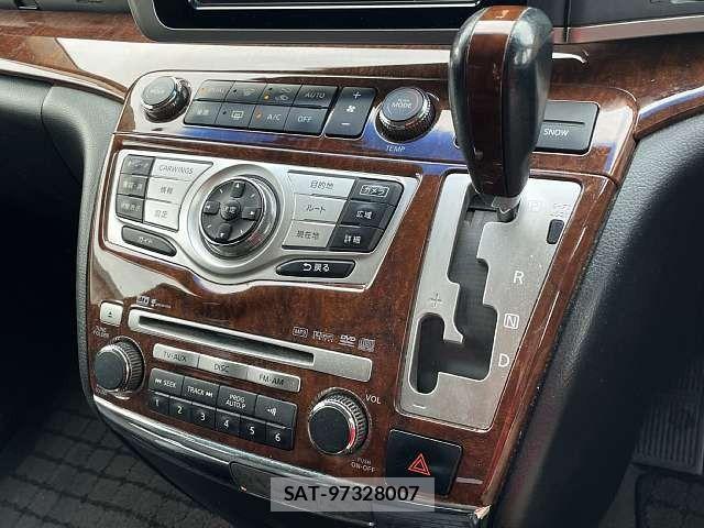 Nissan ELGRAND 2010-07 7392066-6