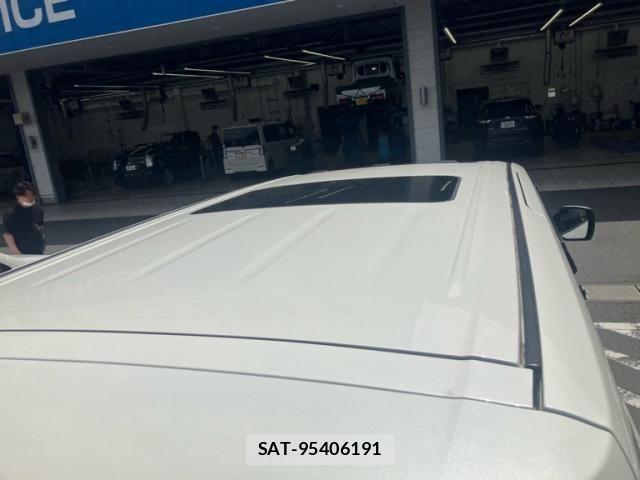 Nissan ELGRAND 2015-09 7392064-9