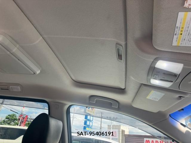 Nissan ELGRAND 2015-09 7392064-14