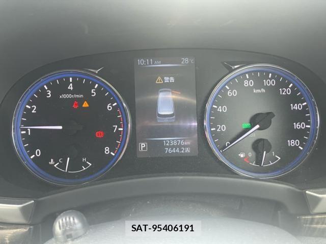 Nissan ELGRAND 2015-09 7392064-17