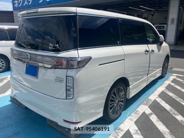 Nissan ELGRAND 2015-09 7392064-1