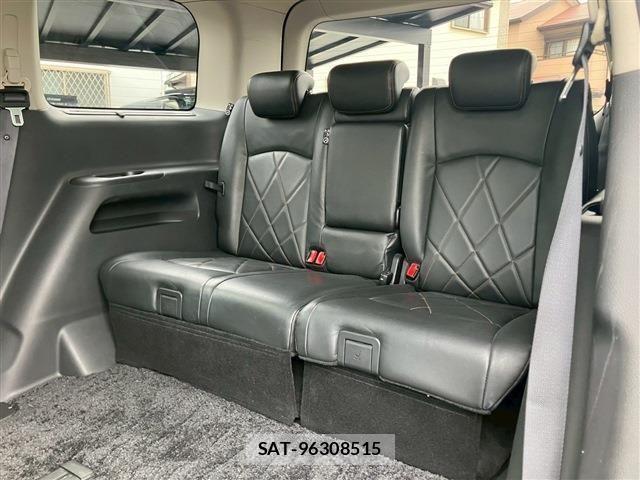 Nissan ELGRAND 2016-02 7392062-14