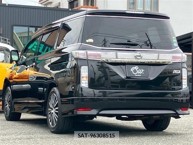 Nissan ELGRAND 2016-02 7392062-6