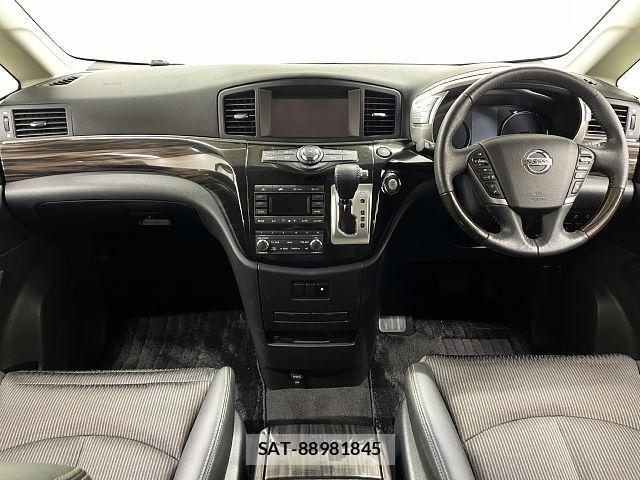 Nissan ELGRAND 2019-09 7454127-1