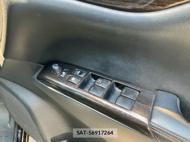 Nissan ELGRAND 2011-08 7454138-15