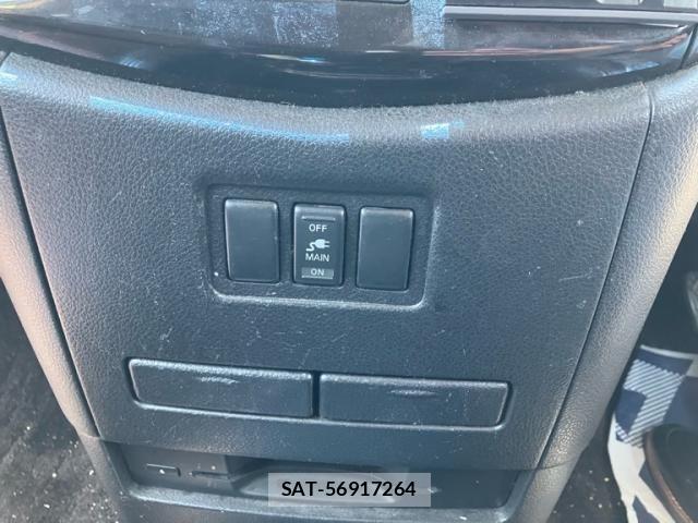 Nissan ELGRAND 2011-08 7454138-23