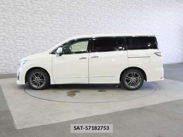 Nissan ELGRAND 2012-10 7454131-11