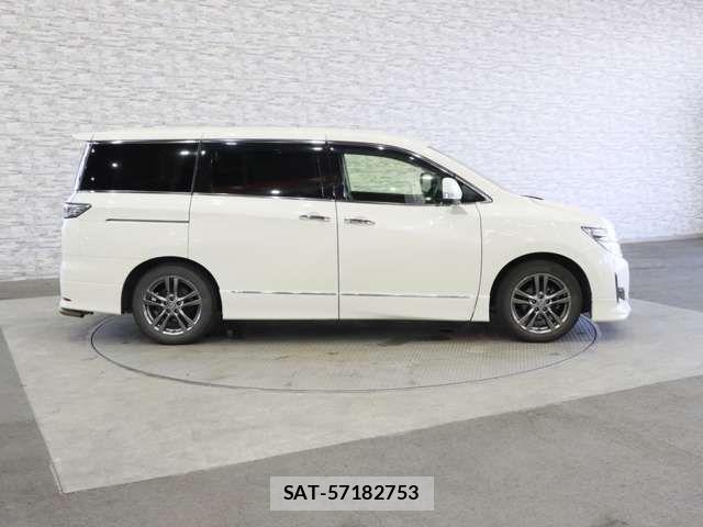 Nissan ELGRAND 2012-10 7454131-12