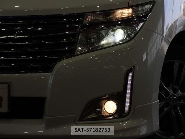 Nissan ELGRAND 2012-10 7454131-14
