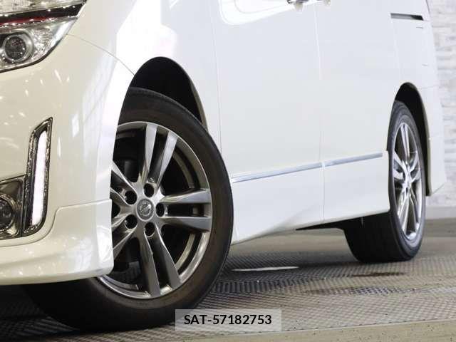 Nissan ELGRAND 2012-10 7454131-19