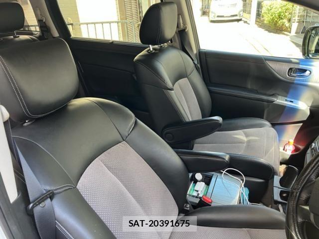 Nissan ELGRAND 2015-07 7454132-10