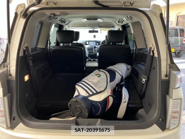 Nissan ELGRAND 2015-07 7454132-5
