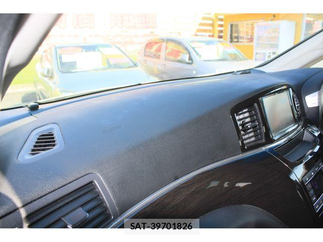 Nissan ELGRAND 2013-03 7454130-12