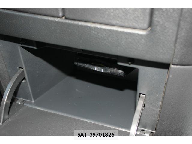 Nissan ELGRAND 2013-03 7454130-19