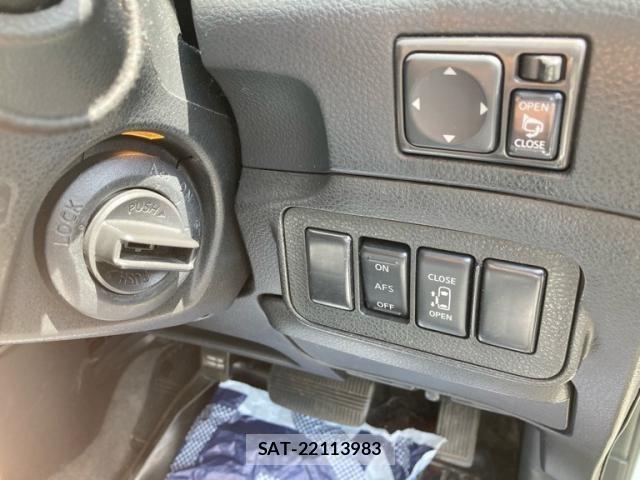 Nissan ELGRAND 2008-05 7454137-12