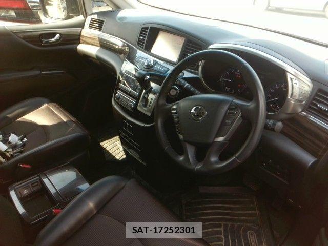 Nissan ELGRAND 2018-10 7454126-1