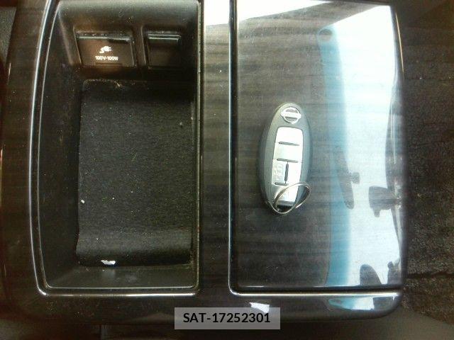 Nissan ELGRAND 2018-10 7454126-5