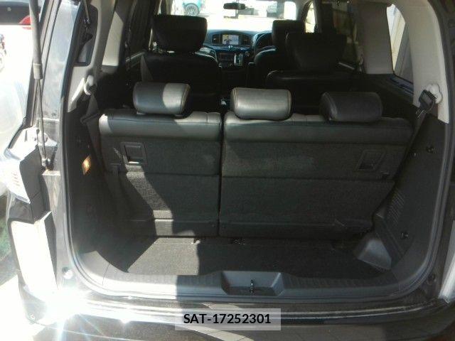 Nissan ELGRAND 2018-10 7454126-8