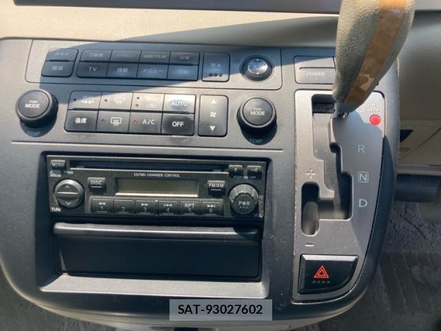 Nissan ELGRAND 2003-07 7454134-26