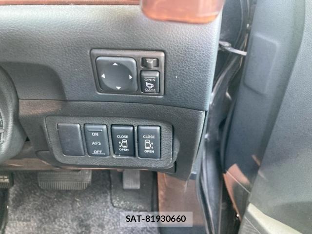 Nissan ELGRAND 2007-12 7454135-11