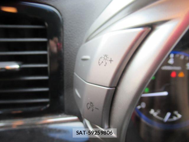 Nissan ELGRAND 2006-03 7454136-25