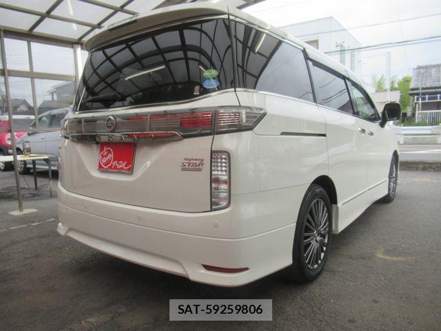 Nissan ELGRAND 2006-03 7454136-2